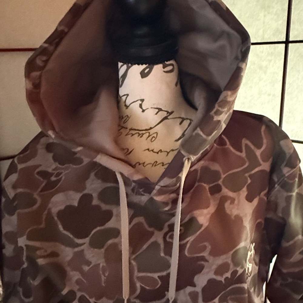Ol’ Tom Camo Print Pullover Hoodie in Brown and Olive